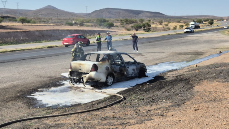 Auto incendiado.jpg