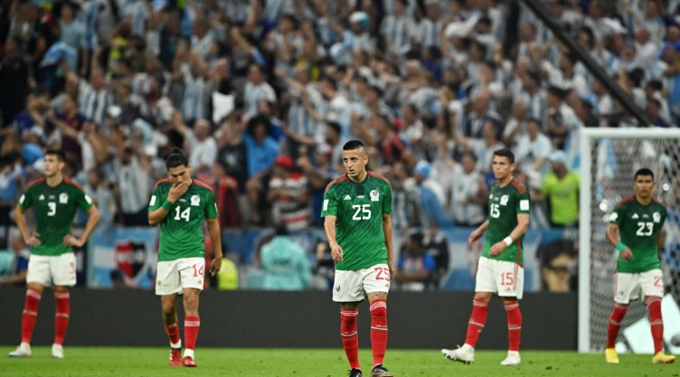 Jugadores de México se lamentan en Qatar 2022