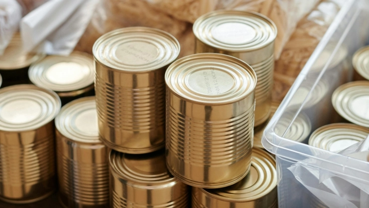 Experimento viral comprueba si es mejor lavar las latas de comida antes de abrirlas o no