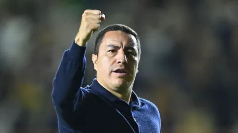 Escándalos de Efraín Juárez como técnico