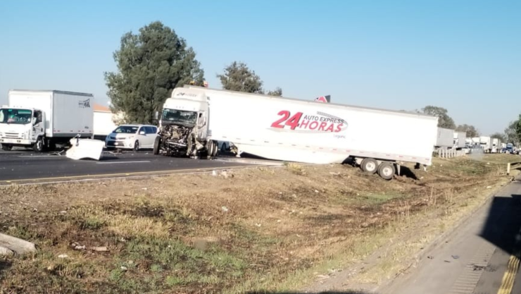 accidente de tráiler en la carretera México querétaro hoy 11 de marzo.png