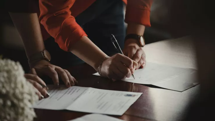 ¿Cuánto te debe cobrar un contador por hacerte la declaración anual 2024?