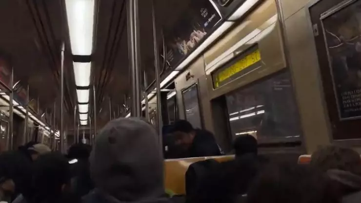 Se registra tiroteo en el Metro de Brooklyn; un hombre recibió una herida en la cabeza (VIDEO)