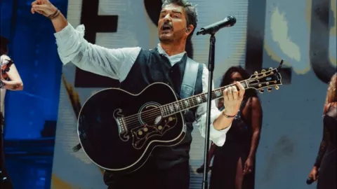 Ricardo Arjona deja los escenarios por problemas de salud