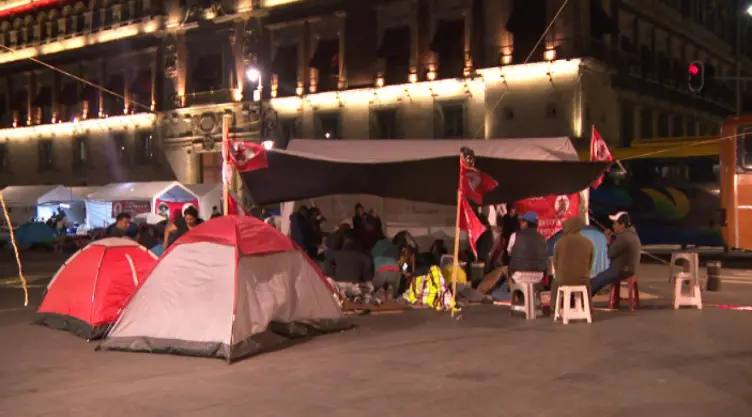 Campamento de campesinos en el Zócalo