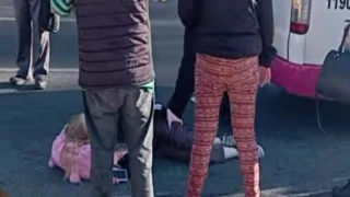 Ruta S25 atropella a joven sobre la Prolongación Reforma hoy