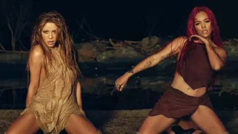 Shakira se hizo estos ARREGLITOS para colaborar con Karol G, afirman