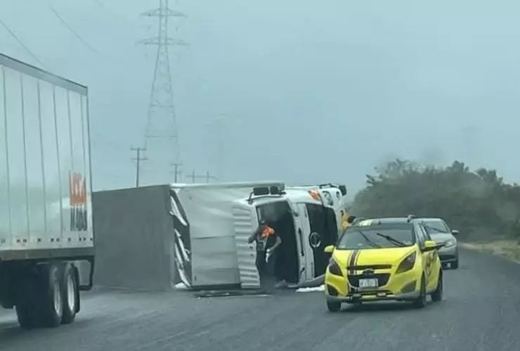 FOTO: Fuerte accidente en Campeche deja severos daños, hoy 11 de enero de 2025