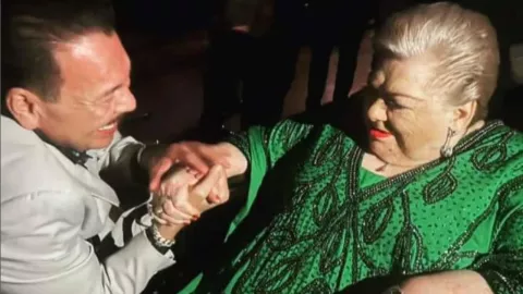¿En alerta la salud de Paquita la del Barrio? Esto sabemos de su presunta hospitalización