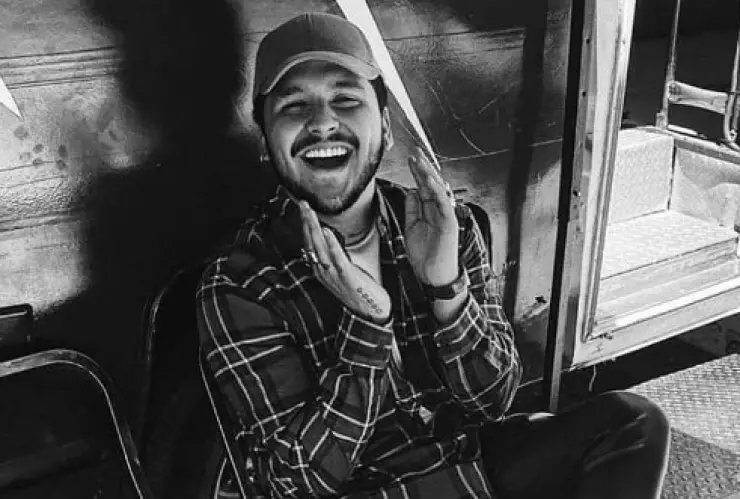 VIDEO - Nodal es captado pasado de tragos dando fuertes declaraciones