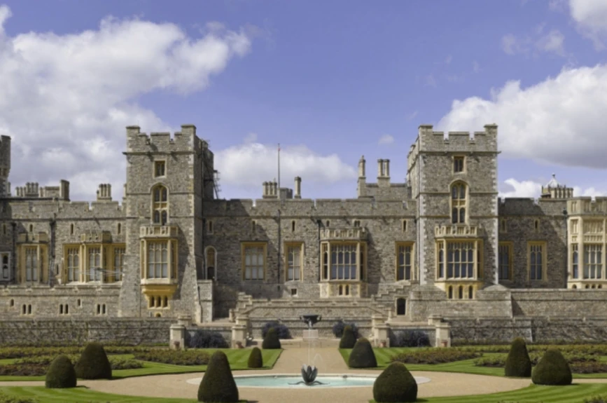 Es el castillo habitado más grande del mundo