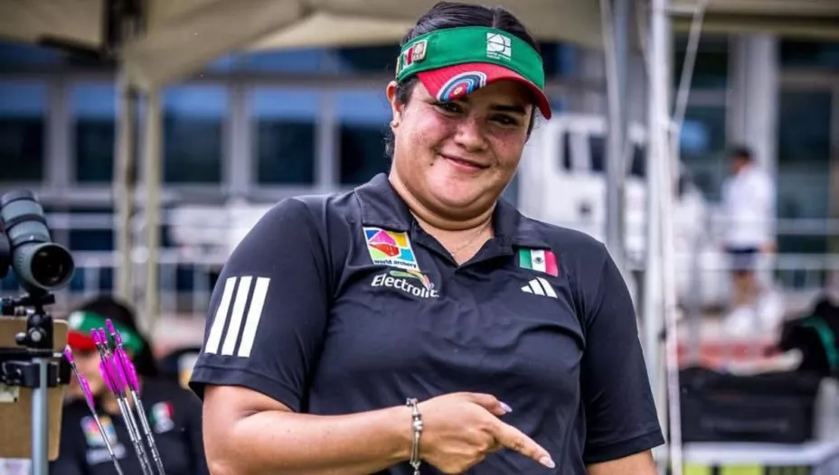 andrea-becerra-cuantas-medallas-gano-2025.jpg