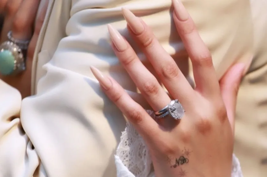 Anillo Ángela Aguilar.jpg