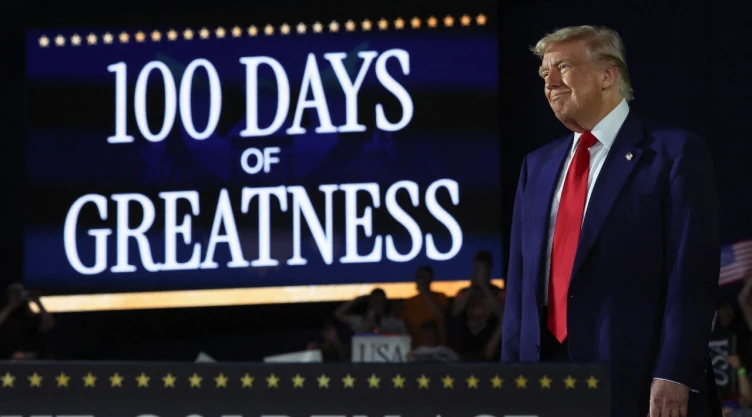 Trump destaca sus políticas migratorias, energéticas y económicas tras 100 días en el poder en discurso a la nación.