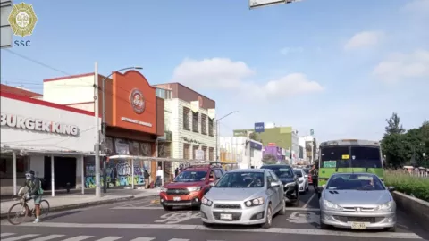 Una de las multas de tránsito en la CDMX contempla el mal uso del claxón, según el Reglamento de Tránsito