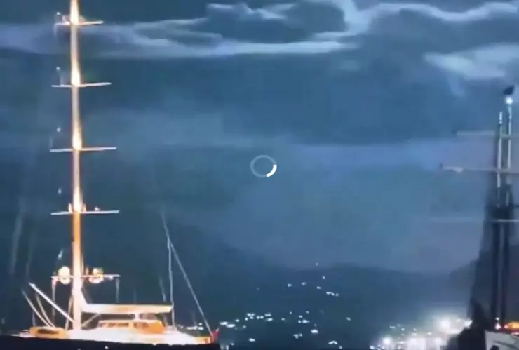 Captan momento exacto del naufragio del yate Bayesian que dejó varios muertos