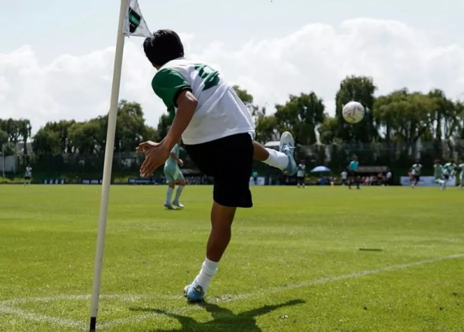 La FMF y la FIFA se reúnen para fortalecer el futbol amateur en México