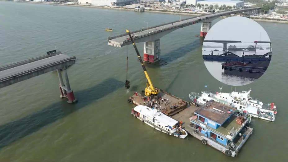 barco-china-puente-choque