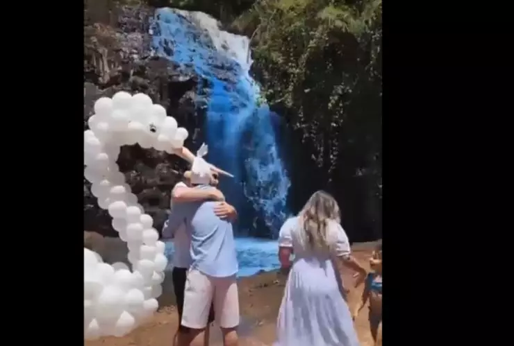 Pintaron una cascada