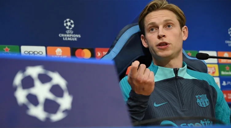 Frenkie de Jong en conferencia de prensa