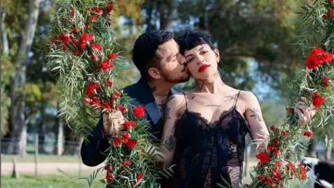 Christian Nodal y Cazzu (1).jpg