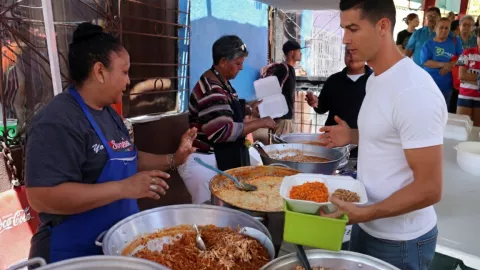 Cristiano Ronaldo formado en la reliquia lagunera.