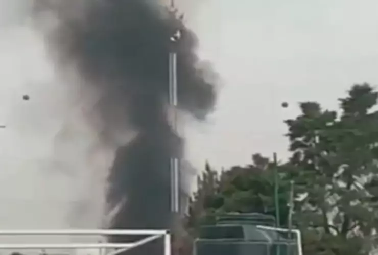aparatoso incendio cerca del Mercado de Amalucan hoy 18 de abril de 2025