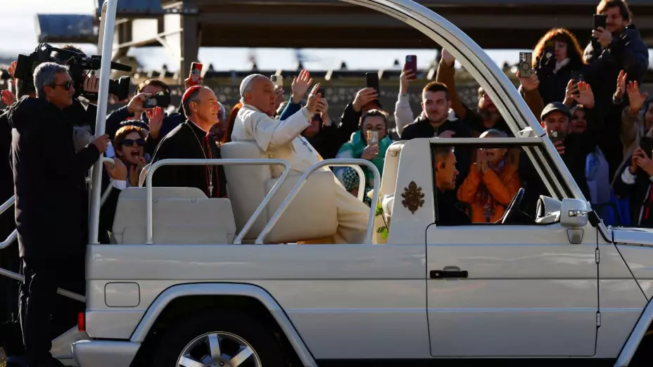 El último gesto del Papa Francisco: Vaticano donará papamóvil para convertirlo en hospital infantil en Gaza