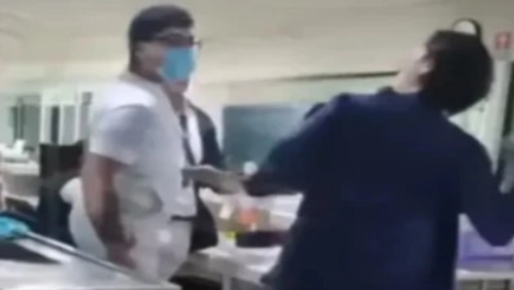 Video exhibe agresión violencia Hospital del IMSS Tlalnepantla