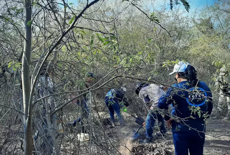 Cecilia Patricia Flores, líder del colectivo de Madres Buscadoras de Sonora, informó acerca del hallazgo de las fosas clandestinas en la comunidad rural de Ortíz, municipio de Guaymas.