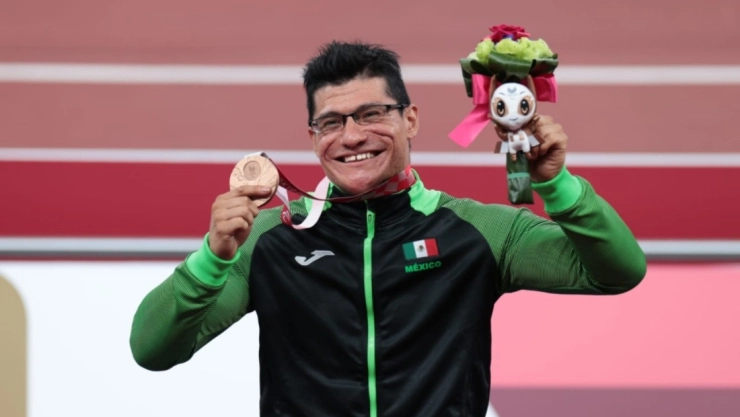 juan pablo cervantes medalla de bronce paralimpicos.jpg