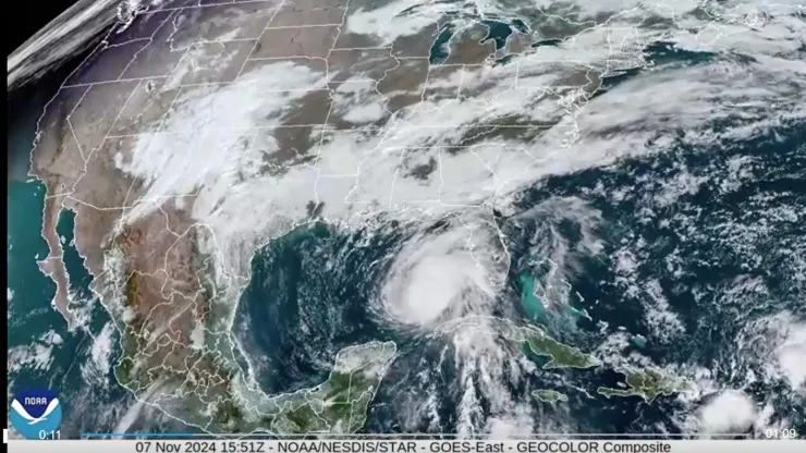 huracán-rafael-amenaza-a-cuba-así-se-ve-desde-espacio