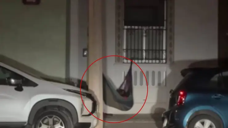 VIDEO_ Yucateco cuelga su hamaca en la calle por ALTAS TEMPERATURAS y se vuelve viral