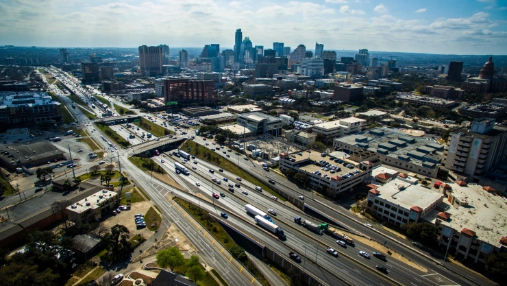 Vista aérea de la Interestatal 35 en Austin