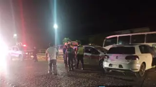 ¡Cuidado! Cierre en carretera Pachuca-Tuxpan ¿Qué pasó?