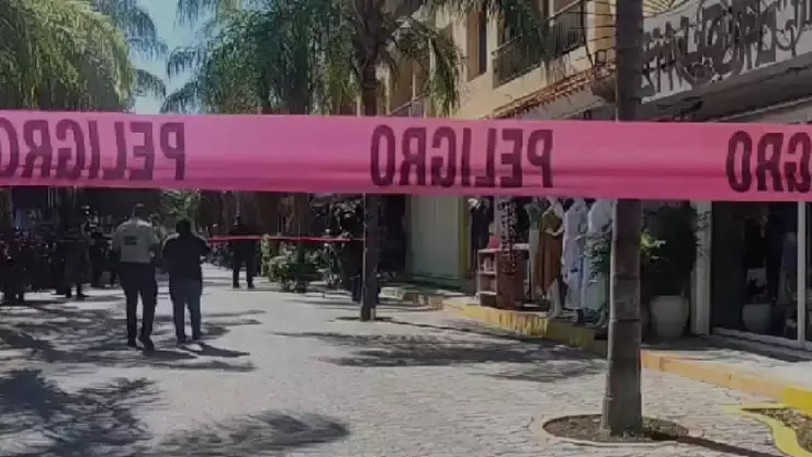 Ataque armado en la Quinta Avenida de Playa del Carmen deja lesionados