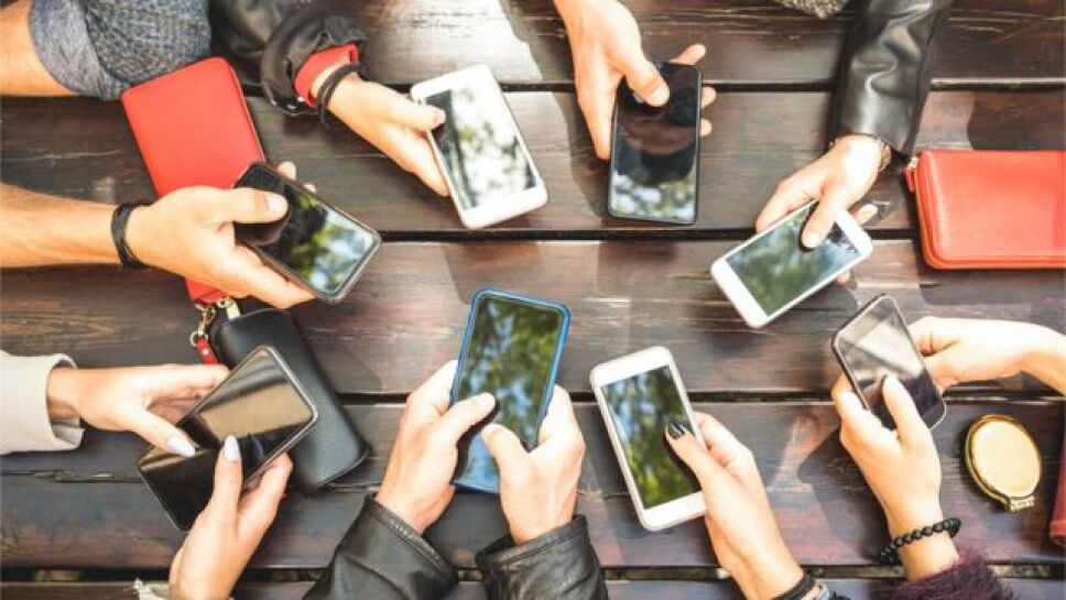 Jefe pide capturas de pantalla para medir la pila de los celulares