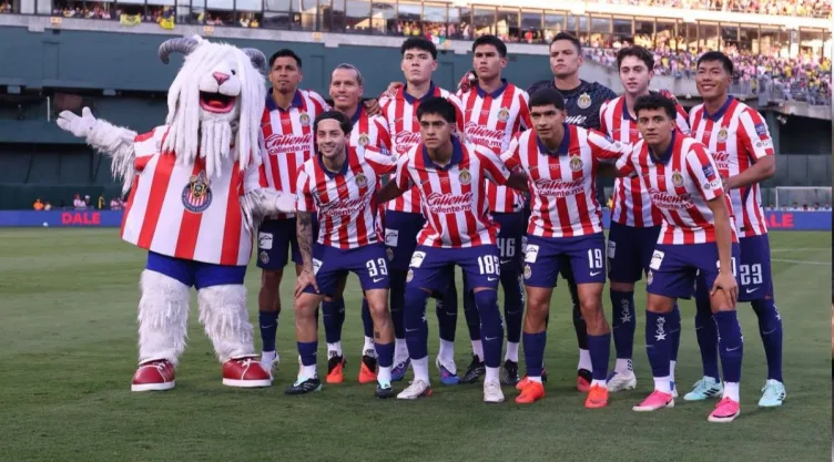 chivas-2-jugadores-clave-podrian-salir-2027.jpg