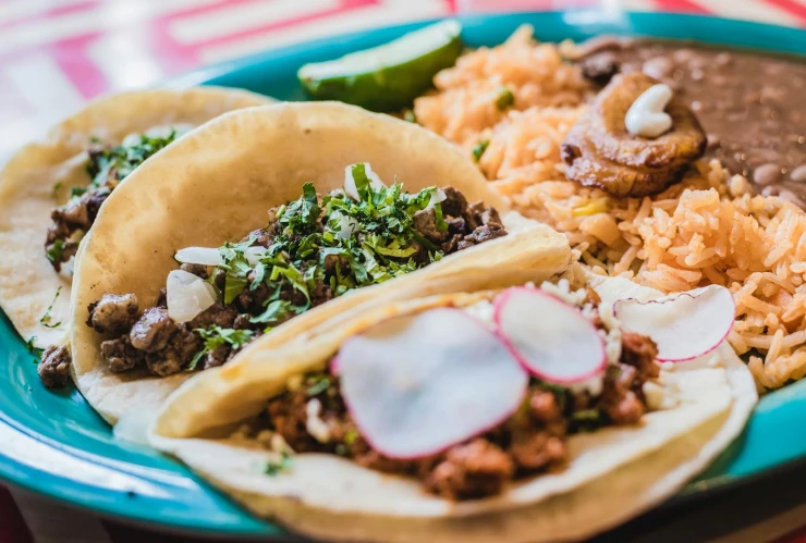 Variedad gastronómica en La Venta del Astillero Zapopan.jpg