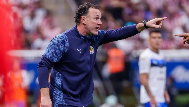 Gabriel Milito, DT de Chivas