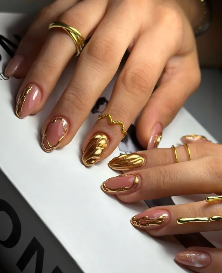 7 modelos de uñas con relieve que te sacarán de apuros si no sabes qué hacerte