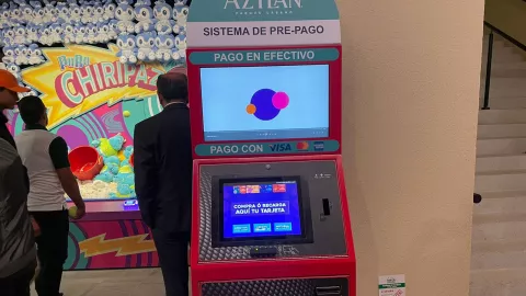 Puntos de recarga en Parque Aztlán