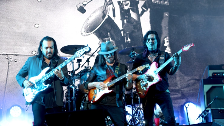 Caifanes reúne a 65 mil personas en el Estadio GNP y dedica emotivo homenaje a madres y padres buscadores