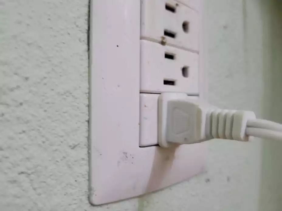 niña descarga electrica celcular