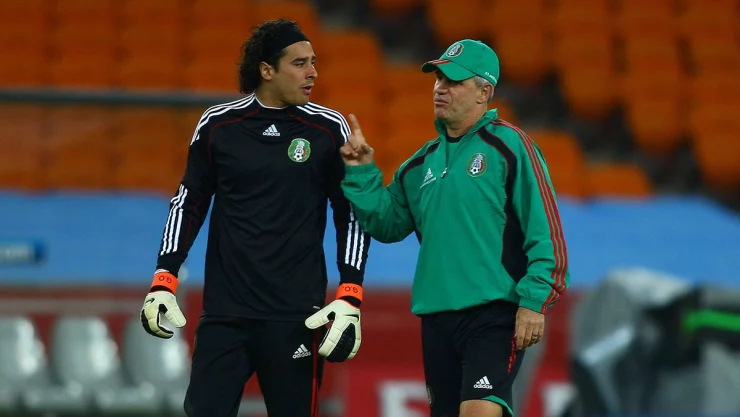Guillermo Ochoa y Javier Aguirre