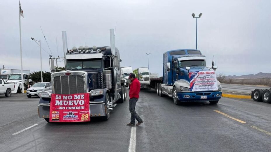 paro-de-transportistas-carreteras-de-México-inseguridad-de-carreteras-paro-nacional-carreteras-cerradas-alternativas-viales