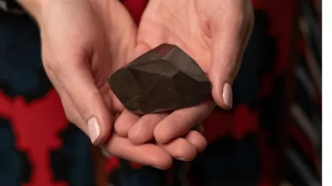 diamante negro Enigma 2.jpg
