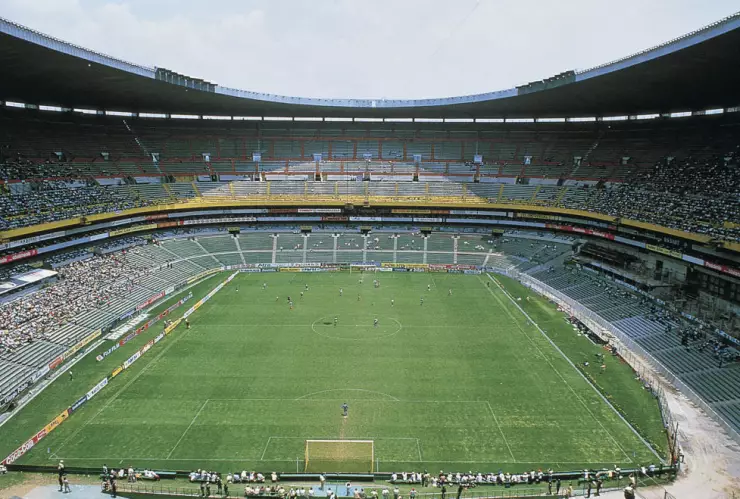 El Estadio Azteca fue construido en 1966