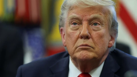 El presidente Donald Trump afirma que Rusia está lista para negociar, pero Zelenski mantiene una postura complicada sobre Crimea.