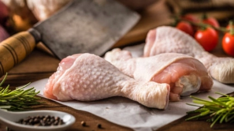 Las patas de pollo aportan colágeno de forma natural